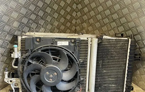 Opel Zafira B Radiator set 0130303960 0130303957
