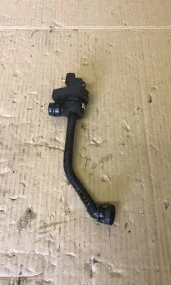 BMW 3 E90 E91 Fuel tank valve 7512581
