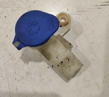 Ford Focus Window washer liquid tank fill tube 