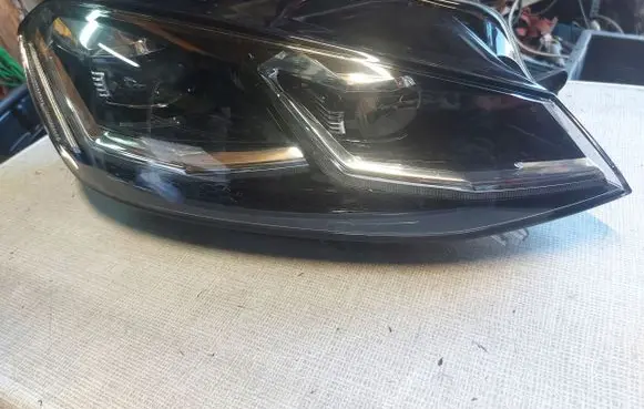 Volkswagen Golf VII Headlight/headlamp 5G1941082