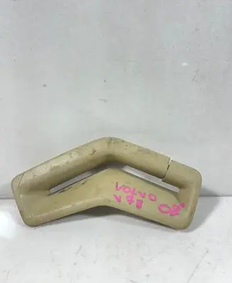 Volvo V70 Seat belt trim 
