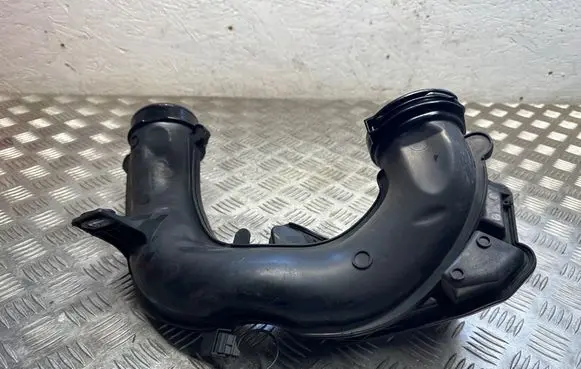 Volvo XC90 Air intake duct part 31370120 D23MA
