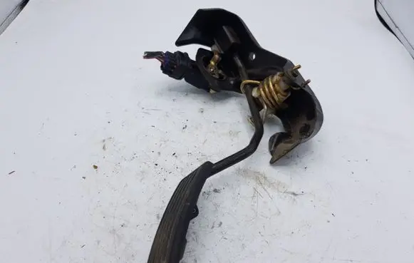 Toyota Corolla Verso E121 Accelerator throttle pedal 8928147010 1983003010