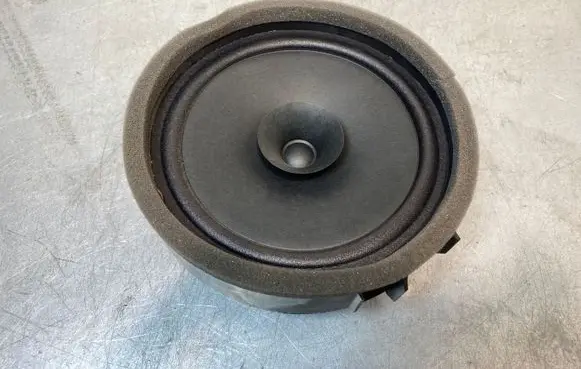 Mitsubishi Outlander Front door speaker 8720A166