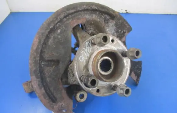 Renault Clio I Front wheel hub spindle knuckle