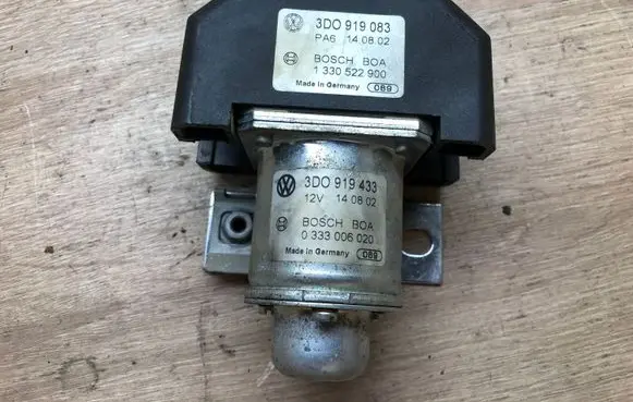 Volkswagen Phaeton Charging relay 3D0919083