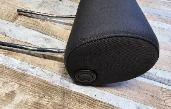 Audi A4 S4 B7 8E 8H Front seat headrest 