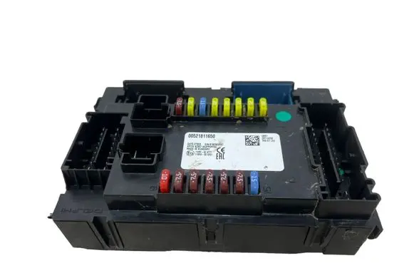 Jeep Renegade Fuse module 00521811650 1324904 6192502FK7