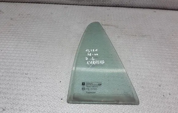 Opel Astra G Rear vent window glass 