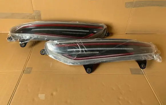 Maserati MC20 Rear/tail lights set 6702148540 6702148520