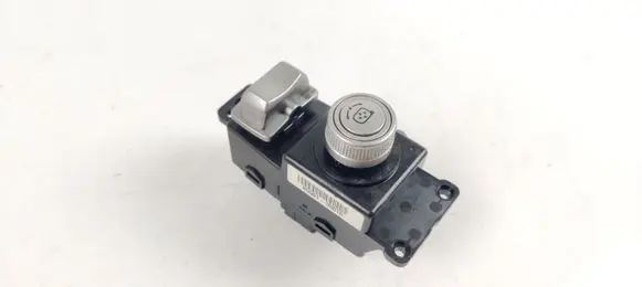 SsangYong Tivoli Wing mirror switch 8550135010