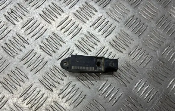 Mercedes-Benz E W211 Airbag deployment crash/impact sensor A0028202726