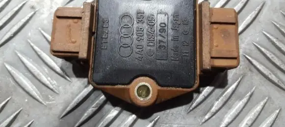 Audi A6 S6 C5 4B Ignition amplifier control unit 4a0905351 dis4-05