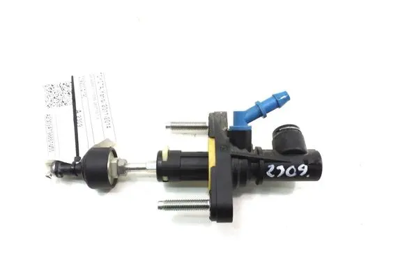 Toyota Yaris Clutch master cylinder 314200D190