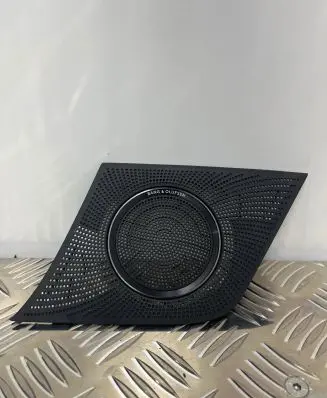 Side speaker trim/cover