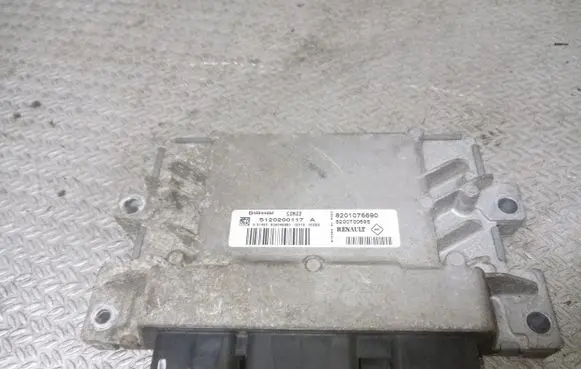 Renault Twingo II Engine control unit/module 8201076690 S120200117A