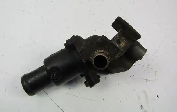 Dacia Logan I Thermostat housing 