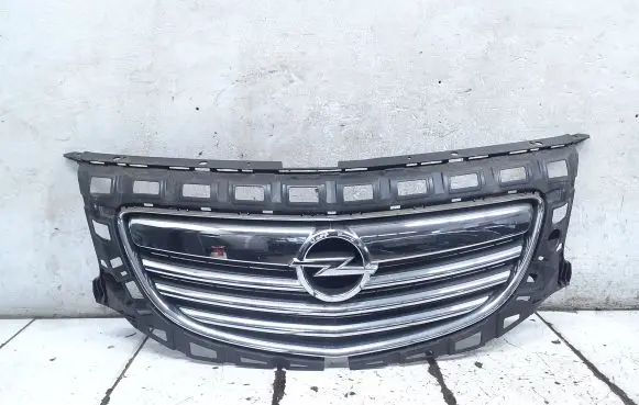 Opel Insignia A Front bumper upper radiator grill 13238420 903200040