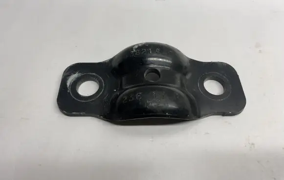 Chrysler Pacifica Sway bar bush bracket, front 63821840