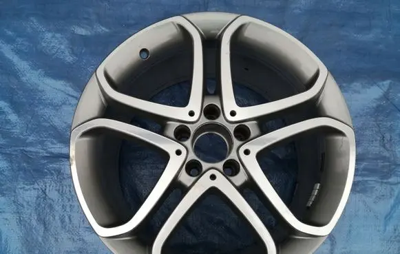 Mercedes-Benz CLS C218 X218 R18 alloy rim A2184012402