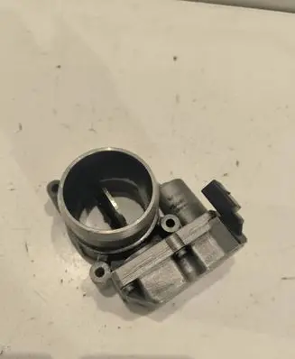 Volkswagen Phaeton Throttle valve 4f0145950C 8240241002