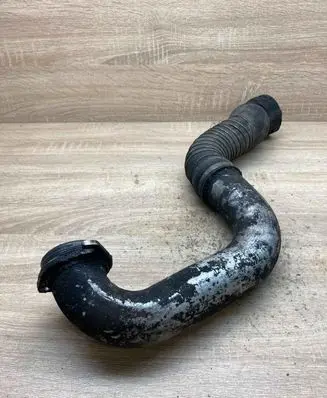 BMW 5 E60 E61 Intercooler hose/pipe 7789052