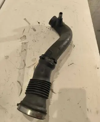 Volvo V70 Intercooler hose/pipe 30714480