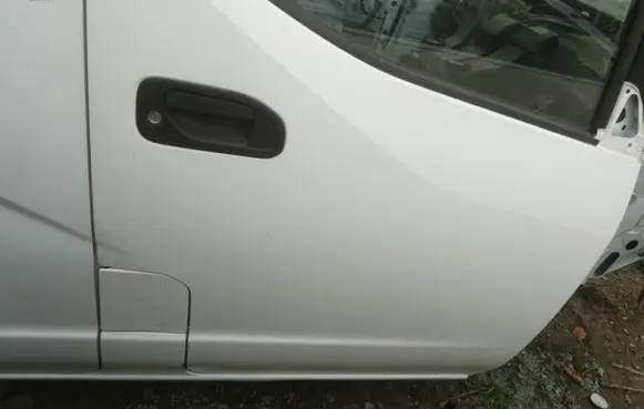 Nissan NV200 Front door