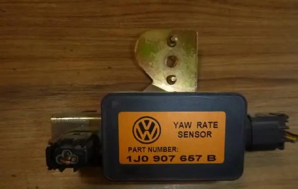 Volkswagen Golf IV ESP acceleration yaw rate sensor 1J1907637B 10098004632