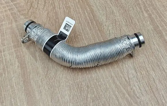 BMW 5 G30 G31 G38 Turbo turbocharger oiling pipe/hose 8679020