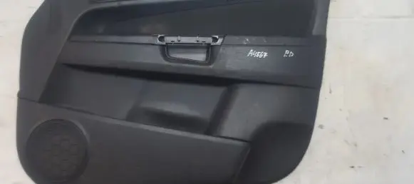 Opel Zafira B Front door card panel trim 13223185