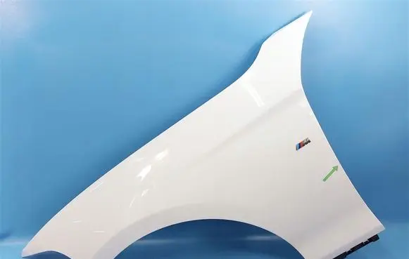 BMW 2 F22 F23 Fender ALPINWEISSA300