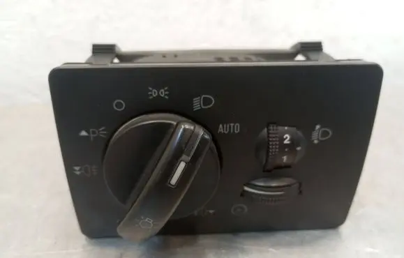 Ford Focus Light switch 4M5T13A024CA