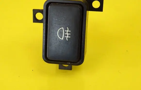 Nissan Sunny Fog light switch 