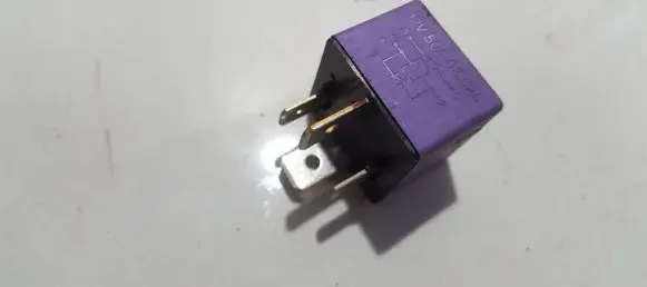 Renault Megane I Other relay 12V50A03525