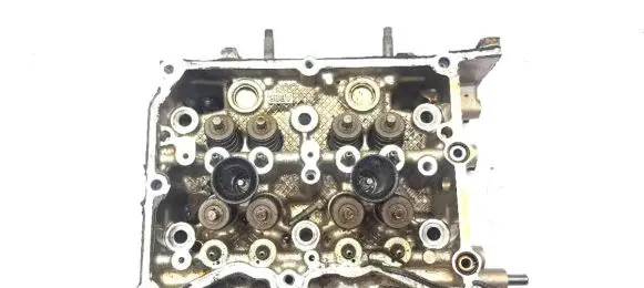 Subaru Outback Engine head 