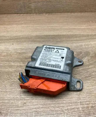 Renault Laguna I Airbag control unit/module 7700429613C 550629600 WITHPLUG