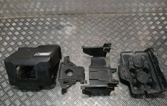 Skoda Octavia Mk2 (1Z) Battery box tray 1J0915333A