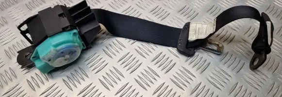 Toyota Avensis T250 Middle seatbelt (rear) 7335005040 170104