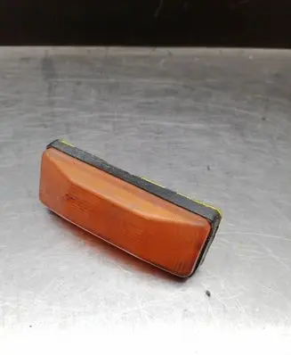 Front fender indicator light