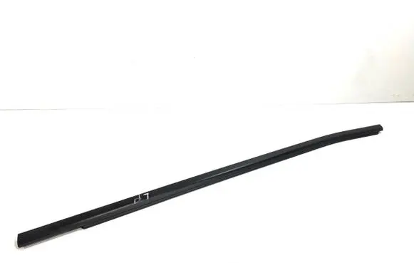 Hyundai Tucson IV NX4 Front door windshield rail 