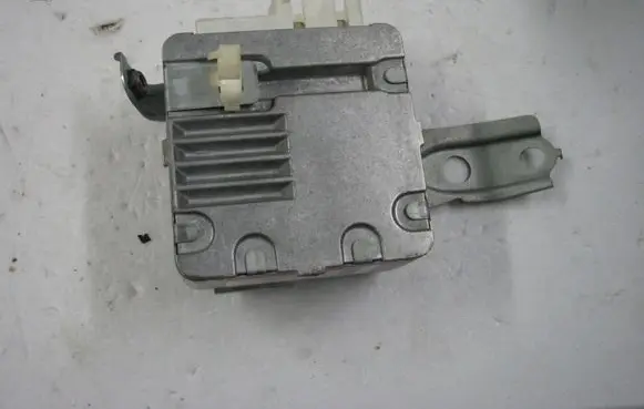 Toyota Avensis T250 Power steering control unit/module 8965005040