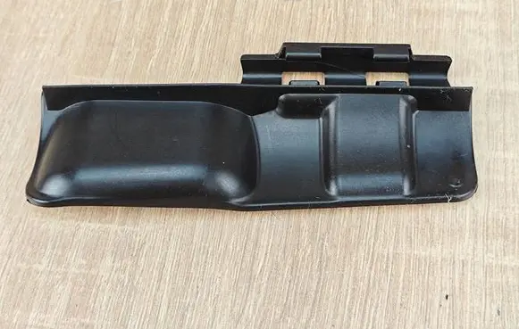 BMW 4 G22 G23 G24 G26 Battery box tray cover/lid 9871524
