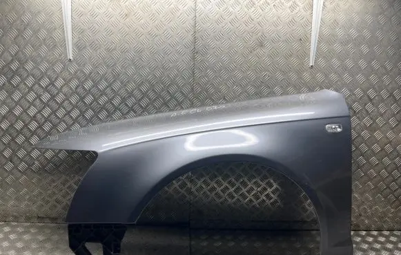 Audi A6 S6 C6 4F Fender
