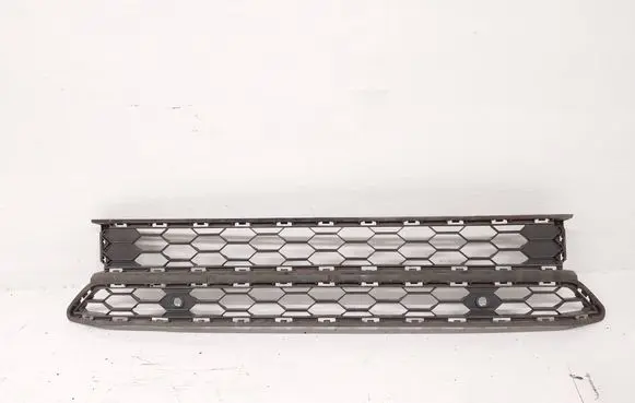 Volkswagen Amarok Front bumper lower grill 2H6853677 2H6853677A