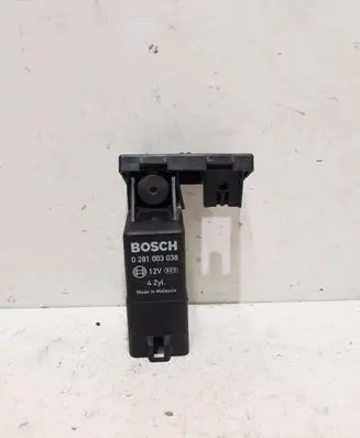 Volkswagen Caddy Glow plug pre-heat relay 0281003038