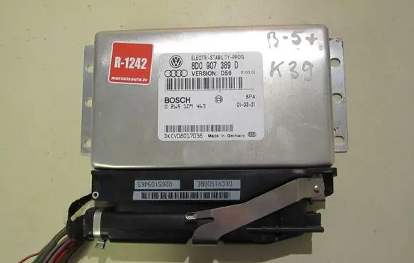 Volkswagen PASSAT B5.5 Gearbox control unit/module 8D0907389D