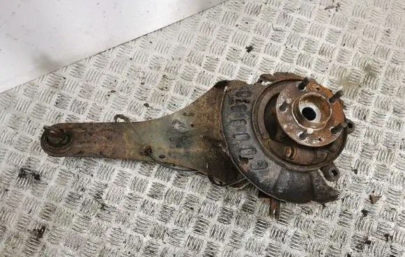 Mazda CX-7 Rear wheel hub