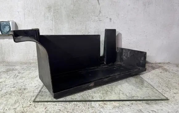 Volvo XC90 Battery box tray 8697004
