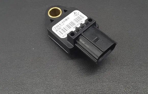 Mitsubishi Outlander Airbag deployment crash/impact sensor 8651A001 39754C 8216RX